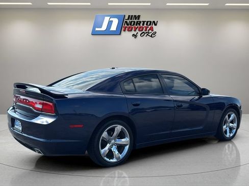 Used 2013 Dodge Charger SXT RWD image 5