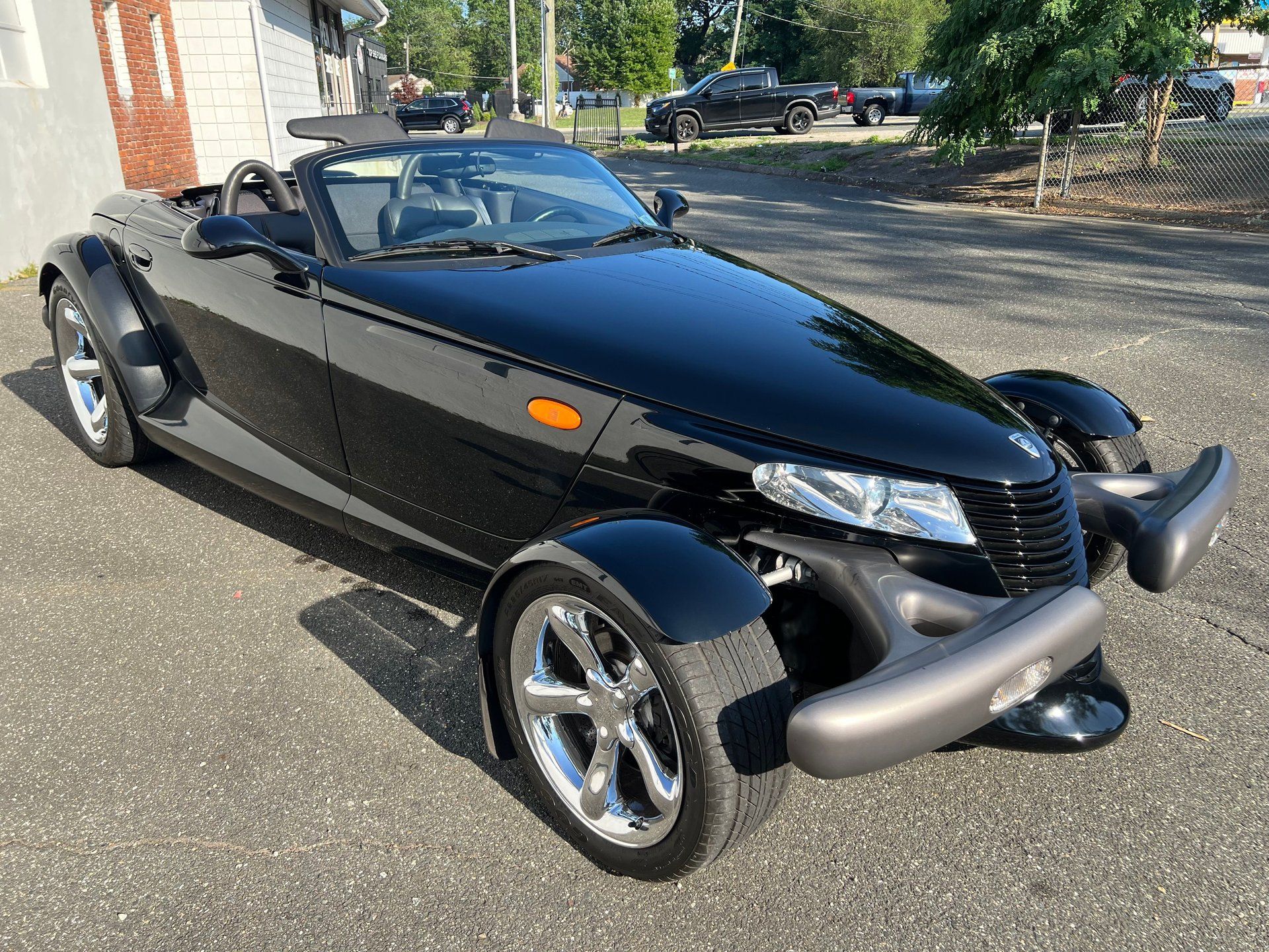 Used 1999 Plymouth Prowler RWD image 13