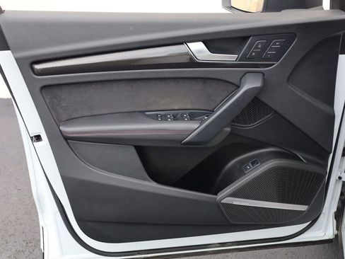 Used 2024 Audi SQ5 Prestige image 14