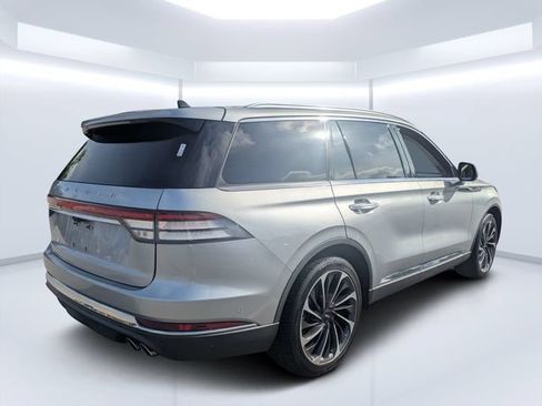 Used 2021 Lincoln Aviator Reserve w/ Equipment Group 202A AWD/4WD image 3