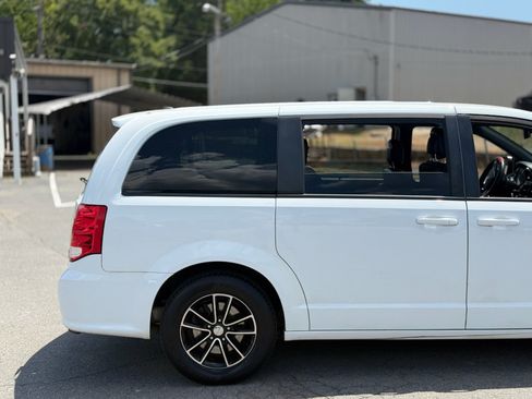 Used 2019 Dodge Grand Caravan GT FWD image 8