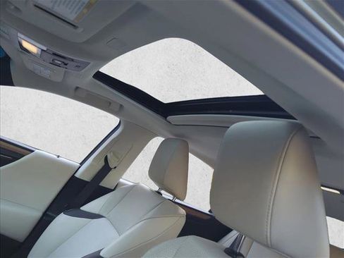 Used 2024 Lexus ES 350 w/ Premium Package image 16