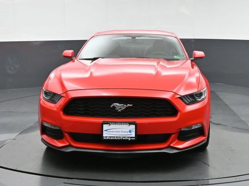 Used 2017 Ford Mustang Coupe image 2