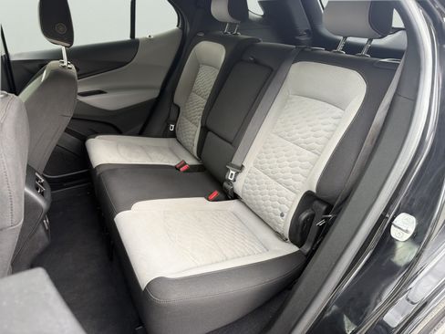Used 2021 Chevrolet Equinox LS w/ LS Convenience Package FWD image 21