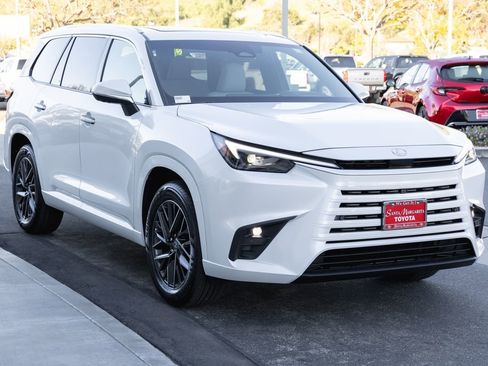 Used 2026 Lexus TX 350 AWD w/ Technology Package image 3