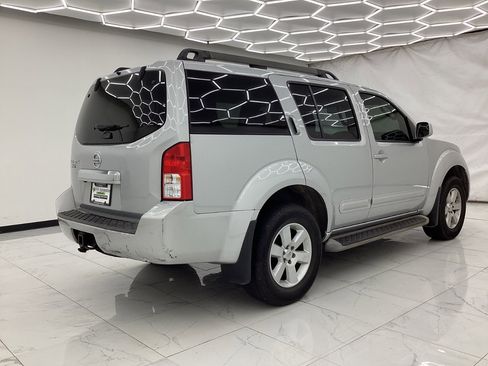 Used 2011 Nissan Pathfinder SV AWD/4WD image 6