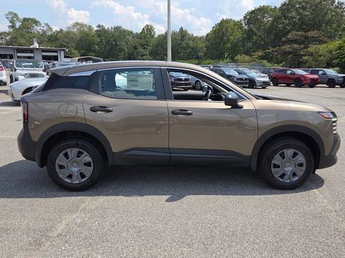 New 2027 Nissan Kicks S FWD image 12