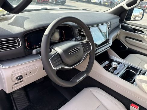 New 2026 Jeep Grand Wagoneer L w/ Premium Group I image 7