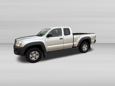 Used 2007 Toyota Tacoma 4x4 Access Cab V6 w/ Convenience Pkg image 9