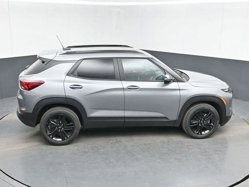 New 2026 Chevrolet TrailBlazer LT w/ Midnight Edition FWD image 37