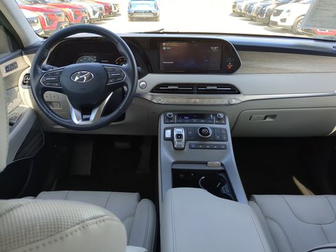 Used 2022 Hyundai Palisade Calligraphy image 13