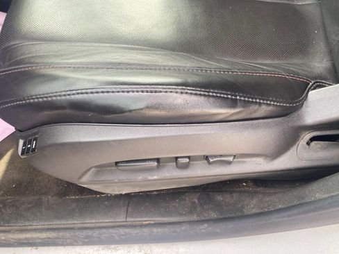 Used 2016 Chevrolet Equinox LTZ w/ Enhanced Convenience Package image 18