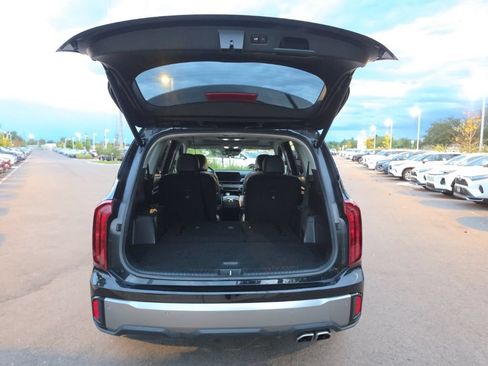 Used 2025 Kia Telluride S AWD/4WD image 19