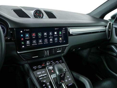 Certified 2023 Porsche Cayenne Platinum Edition AWD/4WD image 13
