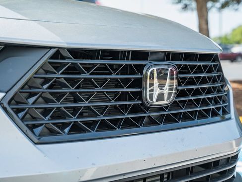 Certified 2025 Honda Accord SE image 8
