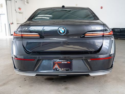 Used 2024 BMW i7 xDrive60 image 7