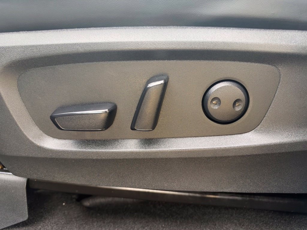 Used 2023 Nissan Pathfinder Platinum AWD/4WD image 23