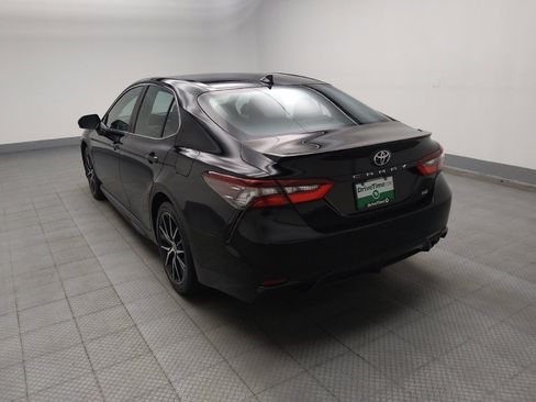 Used 2021 Toyota Camry SE image 5