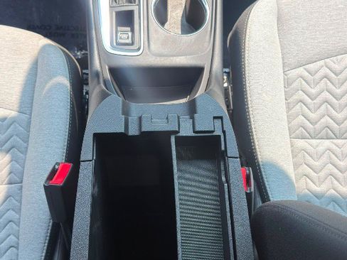 Used 2022 Chevrolet Equinox LT FWD image 16