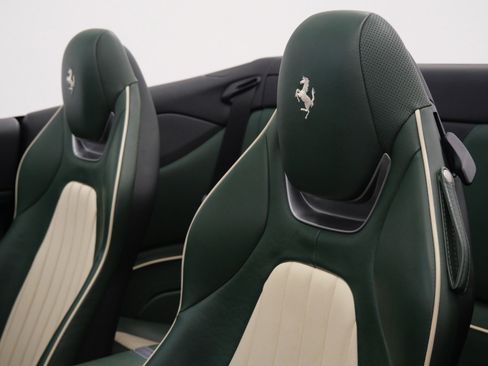 Used 2019 Ferrari Portofino RWD image 29
