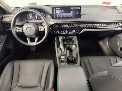 Used 2023 Honda Accord Touring image 13