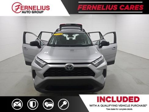 Used 2024 Toyota RAV4 LE AWD/4WD image 9