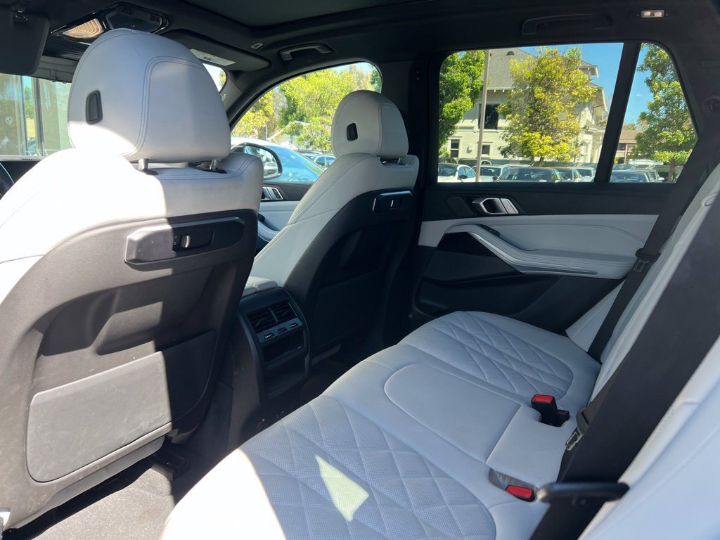 Used 2024 BMW X5 xDrive50e w/ M Sport Package AWD/4WD image 10