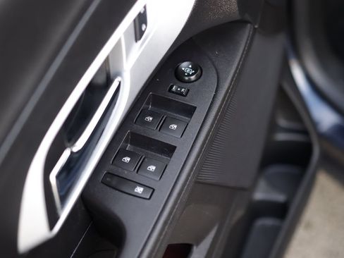 Used 2016 Chevrolet Equinox LS FWD image 22
