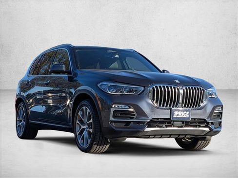 Used 2019 BMW X5 xDrive40i w/ Executive Package image 3