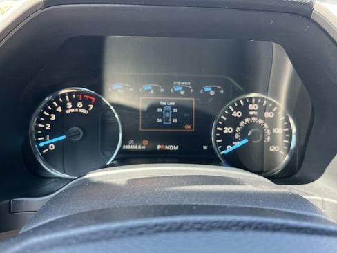 Used 2019 Ford F150 Lariat AWD/4WD image 40
