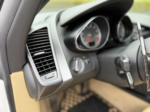 Used 2012 Audi R8 V8 AWD/4WD image 24