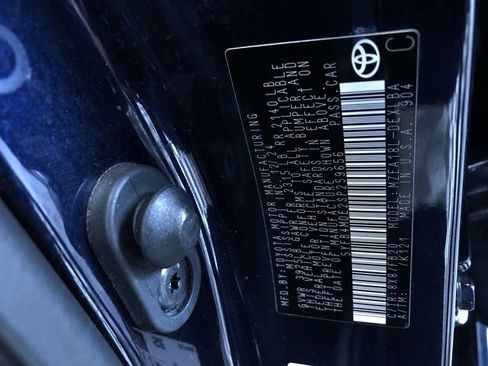 Certified 2025 Toyota Corolla LE image 32