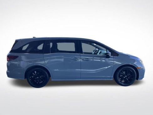 Used 2023 Honda Odyssey Sport image 7