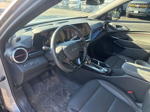 Used 2025 Chevrolet Trax RS w/ Driver Confidence Package FWD image 10
