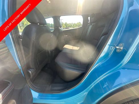 Used 2025 Nissan Kicks SR FWD image 10