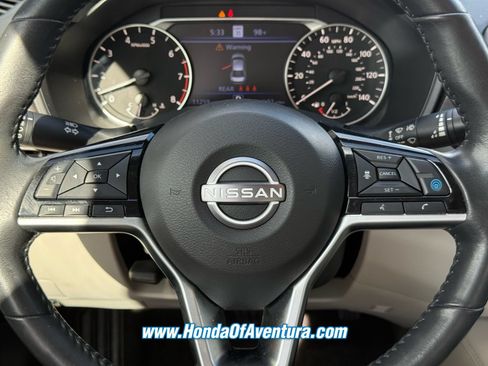 Used 2024 Nissan Altima 2.5 SL FWD image 17