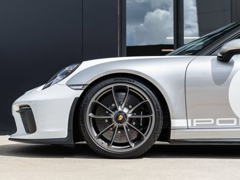 Used 2019 Porsche 911 Speedster RWD image 15