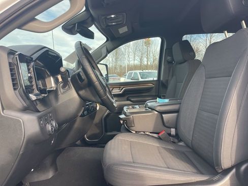 Used 2024 Chevrolet Silverado 2500 LT w/ Convenience Package image 10