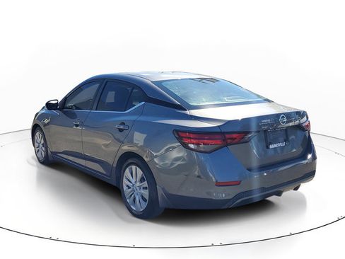 Used 2021 Nissan Sentra S image 3