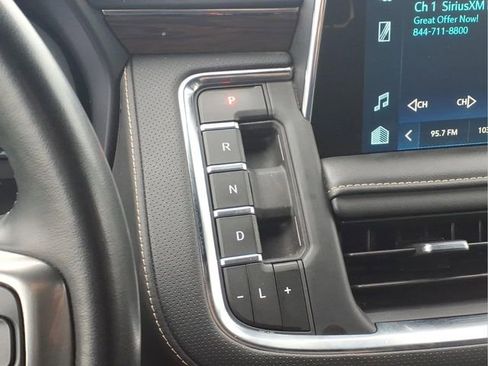 Used 2023 Chevrolet Suburban Premier AWD/4WD image 11