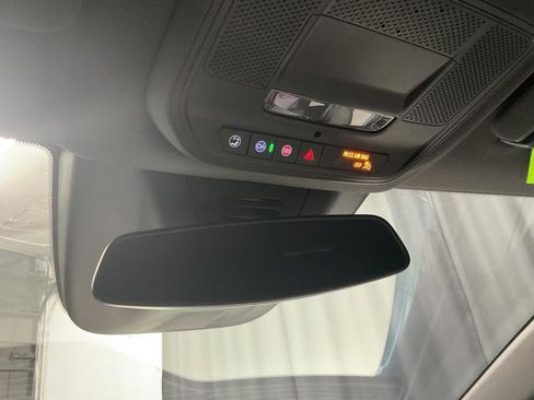 Used 2024 Chevrolet Equinox EV LT image 25