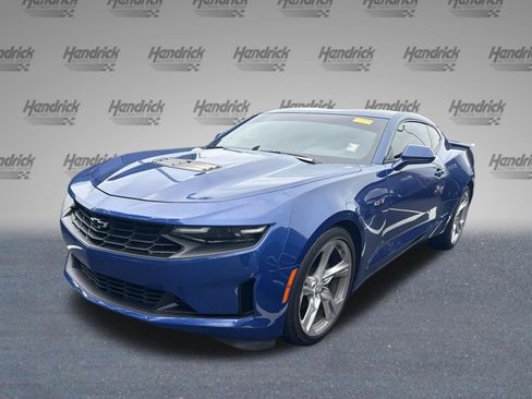 Used 2020 Chevrolet Camaro LT w/ Technology Package RWD image 8