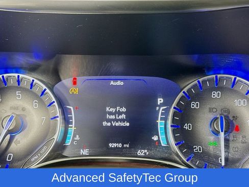 Used 2019 Chrysler Pacifica Limited w/ Tire & Wheel Group image 18