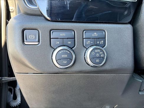 Used 2023 GMC Sierra 1500 Elevation w/ LPO, Elevation Black Package image 26