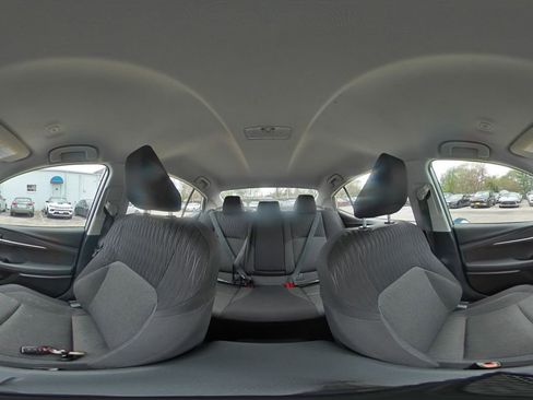 Used 2025 Toyota Camry LE image 40