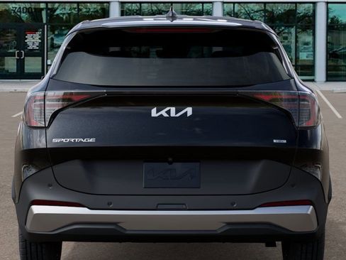 New 2026 Kia Sportage LX FWD image 13