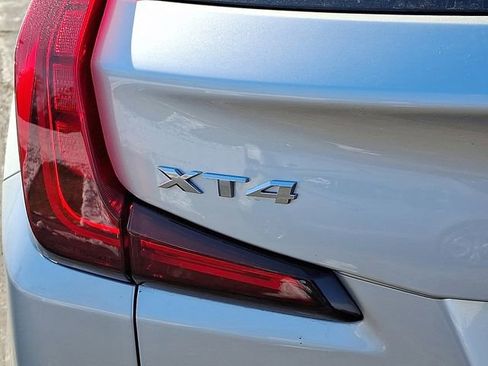 Certified 2022 Cadillac XT4 Luxury w/ Driver Awareness Package image 32