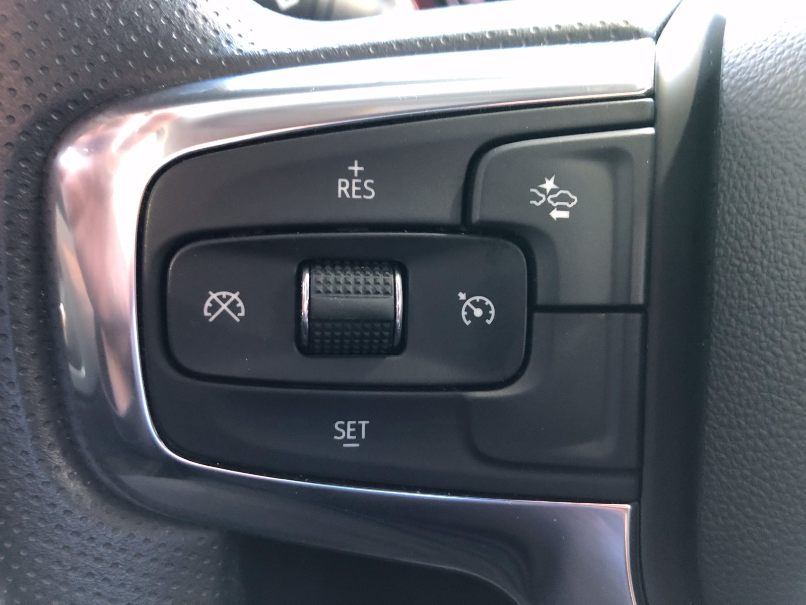 Used 2025 Chevrolet Blazer LT w/ Midnight/Sport Edition AWD/4WD image 34