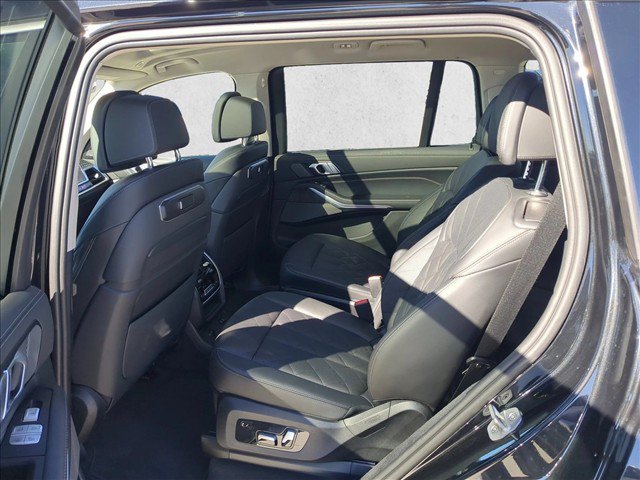 Used 2026 BMW X7 xDrive40i AWD/4WD image 21