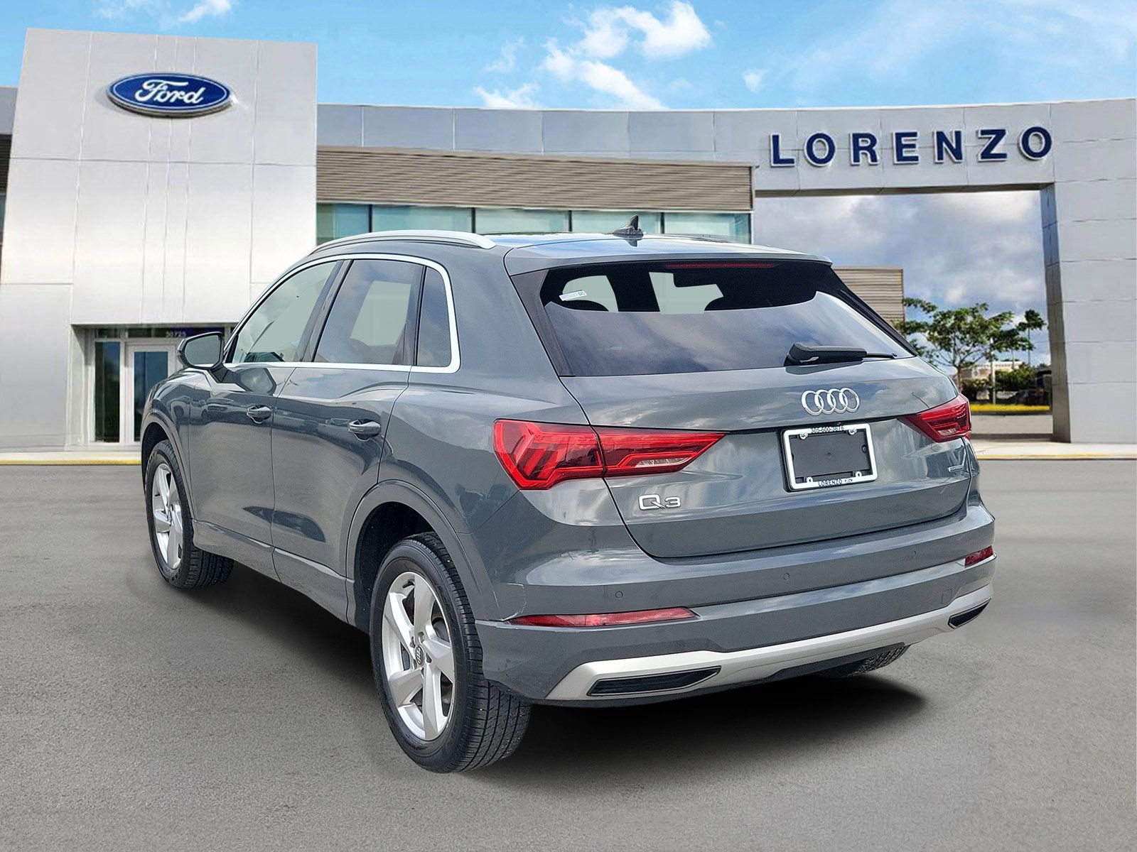 Used 2019 Audi Q3 2.0T Premium w/ Convenience Package AWD/4WD image 7
